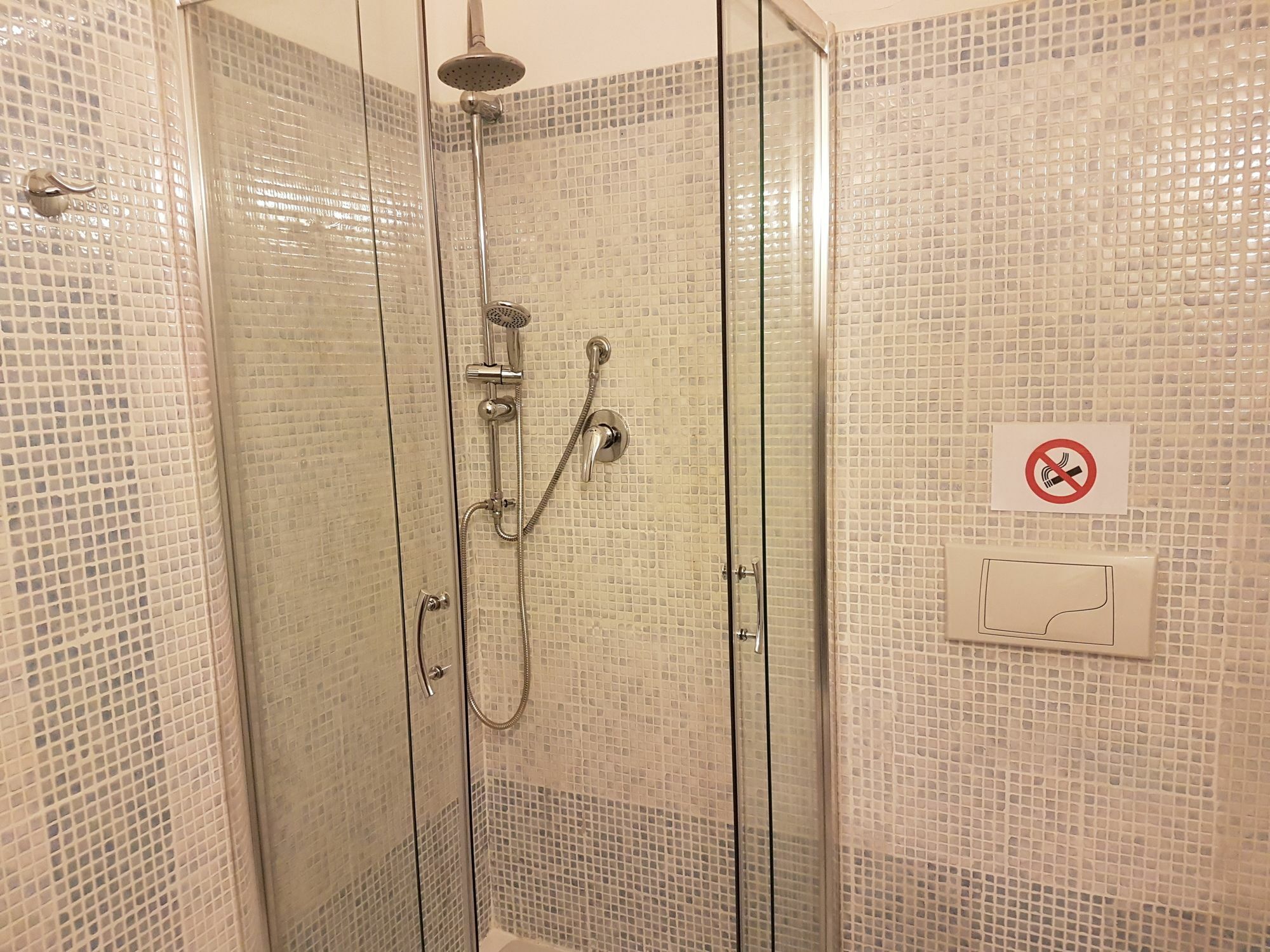 Beni Benius Hotel Cagliari Ngoại thất bức ảnh