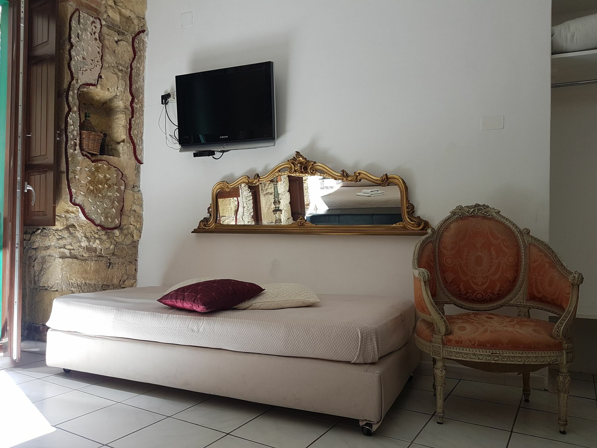 Beni Benius Hotel Cagliari Ngoại thất bức ảnh